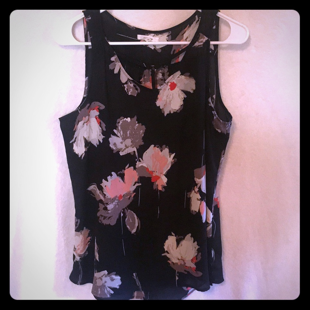 Black floral sleeveless top Sz M